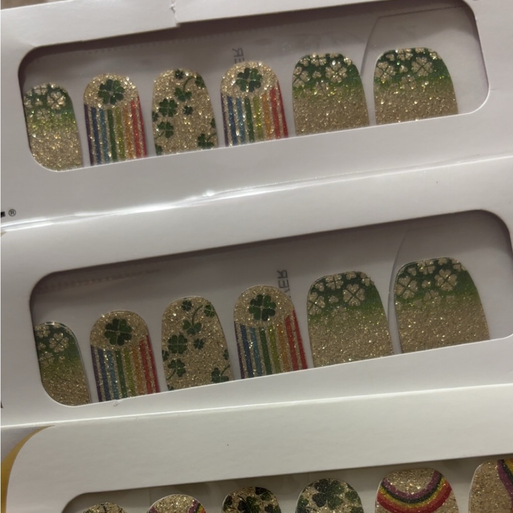 4 sets of ColorStreet nails